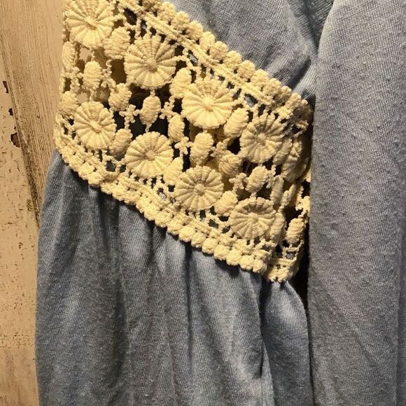 Blouse Loose embroidery on sleeve by poof girl ￼ Size youth large - Picture 2 of 5